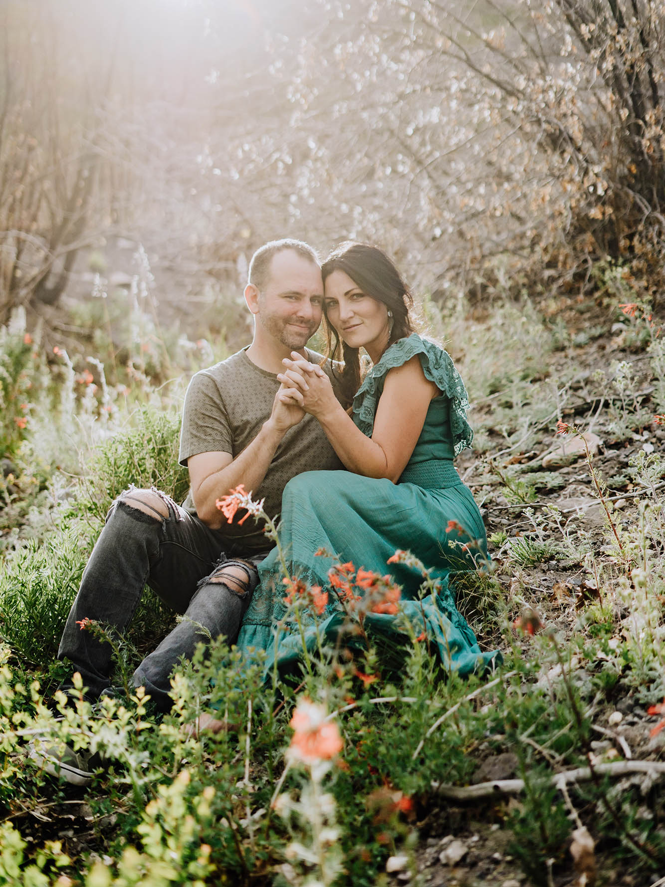 couples photos in the mountain